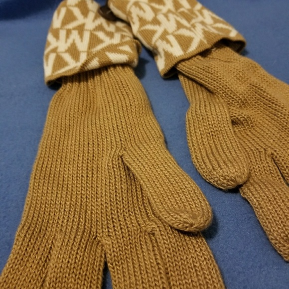 MICHAEL Michael Kors Accessories - Brand new Michael Kors gloves